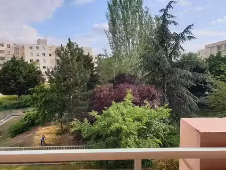 location meublée appartement 4 pièces 90 m² à lyon 7ème (69007)  1 910 €