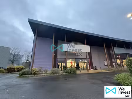 location commerce cormontreuil 51350 790m²