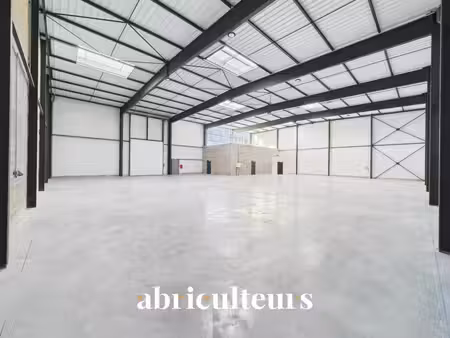 bâtiment d’activité de 600 m² avec stationnement privatif en vente à chartres (28000)