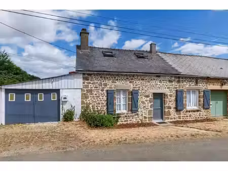 mayenne : charmante maison mitoyenne de campagne de 2/3 chambres  jardin clos  garage