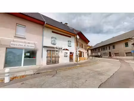 immeuble de village à fort potentiel - centre de saint-félix