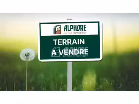 terrain constructible 691 m²