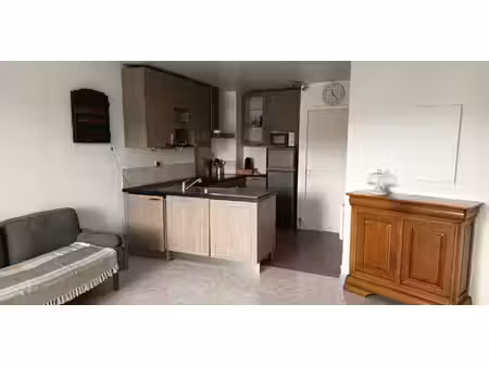 ascain bourg - appt t3 meuble a l annee