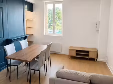 charmant t2 duplex meublé – amiens
