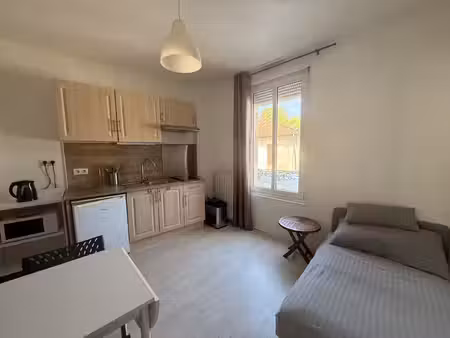 a louer studio meublé