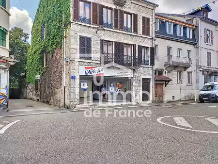 local commercial oyonnax 98.72 m2