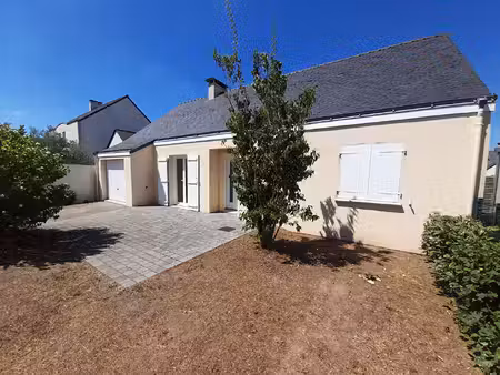 maison de plain pied avec garage et terrain de 512 m²