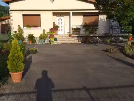 habitation dans quartier residentiel