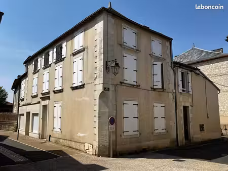 immeuble 6 pièces 358 m²
