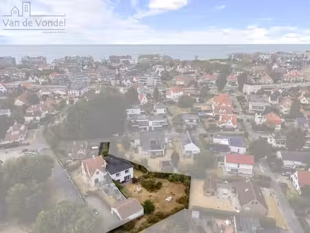 maison de 5 chambres sur 995 m² à sint-idesbald !