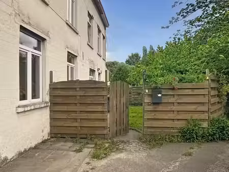 maison familiale avec jardin  panneaux solaires et 3 à 4 ch.