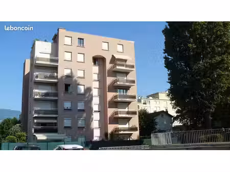 appartement 4 pièces+ cuisine