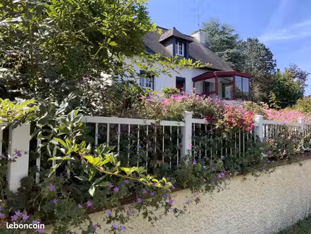 maison sortie de bourg sur beau terrain