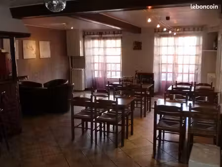 bar restaurant hotel 244m2 murs et fonds maison 177m2 lic 4
