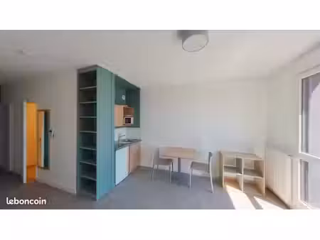 studio 1 pièce 30 m²