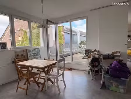 appartement 47 m²  terrasse et parking