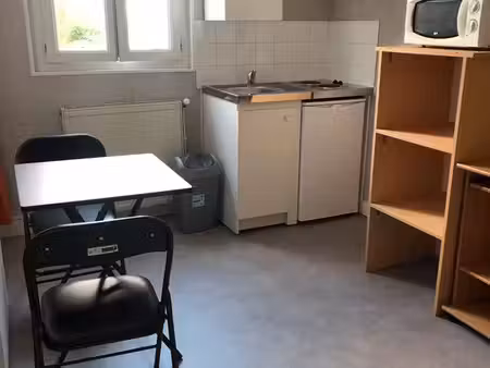 à louer studio meublé
