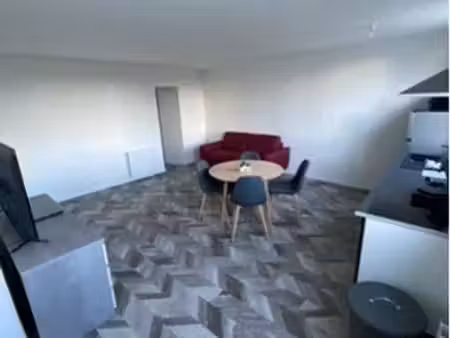 appartement au centre avoine