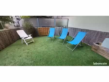 t2 meublé 47 m² + terrasse 25 m² aux bassins à flots