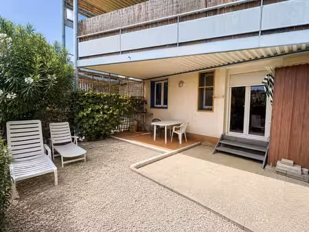 studio t1 avec terrasse  place de parking et cave à sorgues