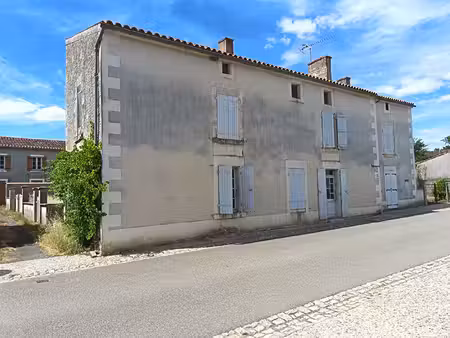 maison bouille courdault 134m² à rénover  terrain 1112 m².