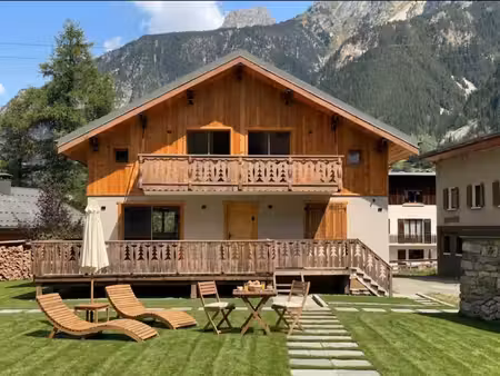 chalet rénové au calme