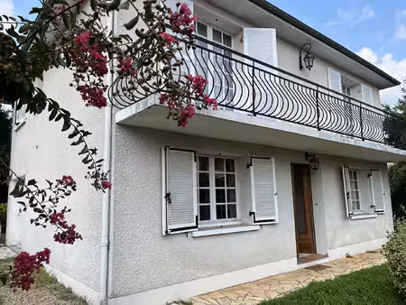 a vendre quartier saint georges - maison avec garage et jardin.