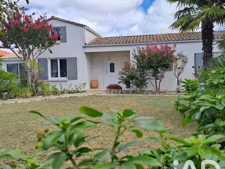 maison traditionnelle à les mathes (17570)
