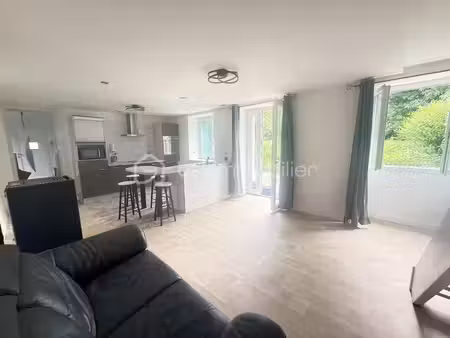 maison de 65 m² à hede-bazouges
