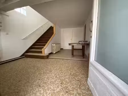 maison 11 pièces - 226 m²