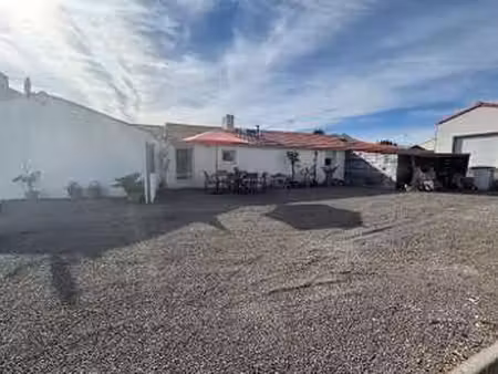 vente maison à soullans (85300) : à vendre / 67m² soullans