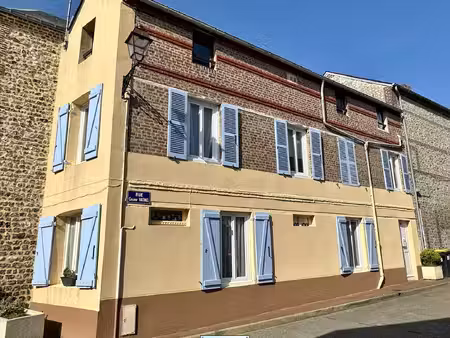 maison atypique pleine de charme  au coeur d'yport