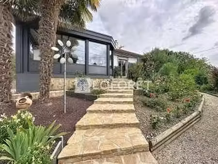 vente maison à bressuire (79300) : à vendre / 151m² bressuire