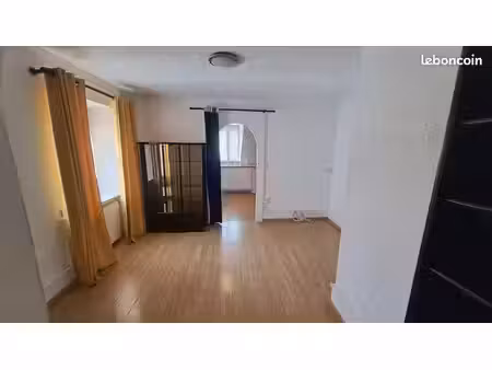 f2 34m2 dans petite copropriété