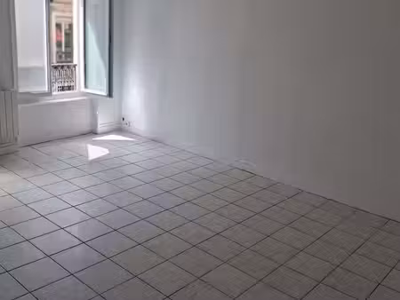2 pièces lumineux refait à neuf au centre la ferté bernard