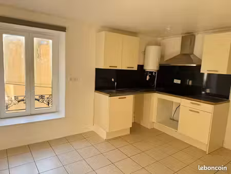 t2 bis rénové – 35 m² – proche gare – villefranche-sur-saône