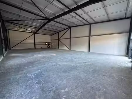 13800 istres - local commercial 240 m²