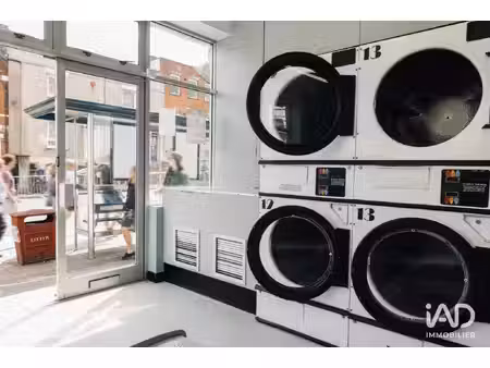 location local d'activités 70 m²