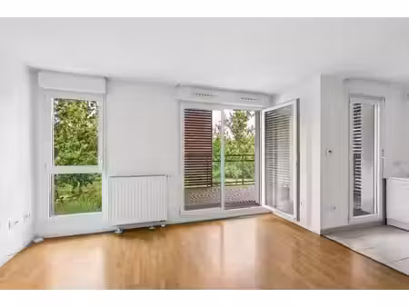 appartement 3 pieces avec balcon et parking