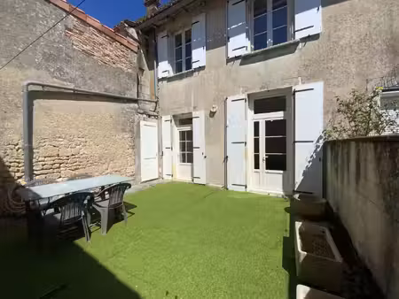 vente immeuble 92 m² jonzac (17500)