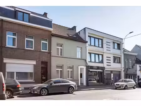 excellent immeuble de rapport avec 5 studios autorisés!