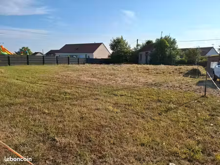terrain constructible – l'abergement sainte colombe