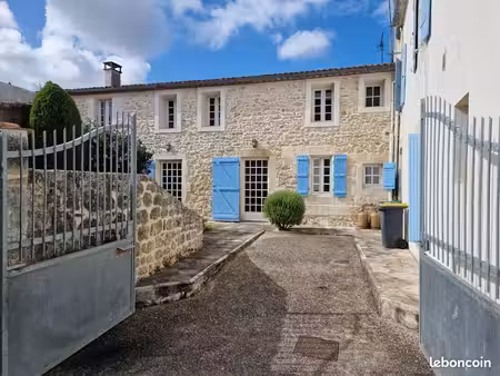 maison 12 pièces 264 m²
