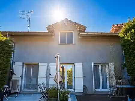 à vendre – maison mitoyenne t4 avec jardin  garage & parking