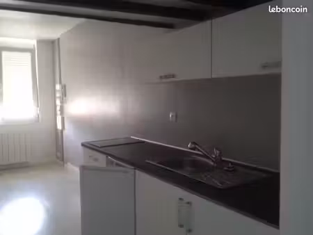 apparemment-2 pièces-64m2-2ème étage