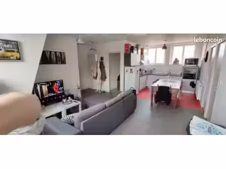 appartement f3 3ème étage 57 m²
