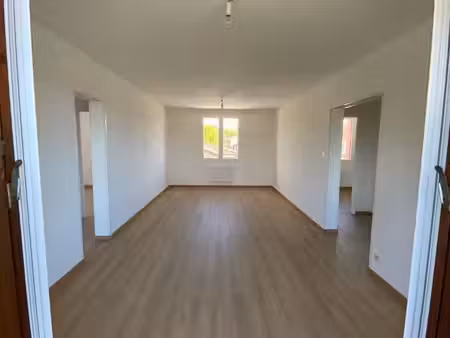 t4 dans résidence (rg 10)