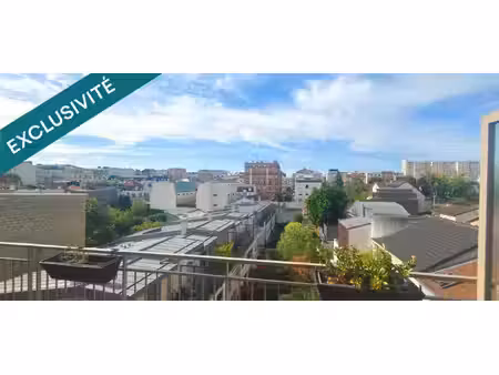2p spacieux au dernier étage  balcons  vue dégagée