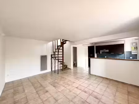 location appartement 2 pièces 42.51 m² à laurabuc (11400)  462 €