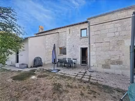 maison de caractère rénovée de 207 m² avec jardin  garage et panneaux solaires – neuillé